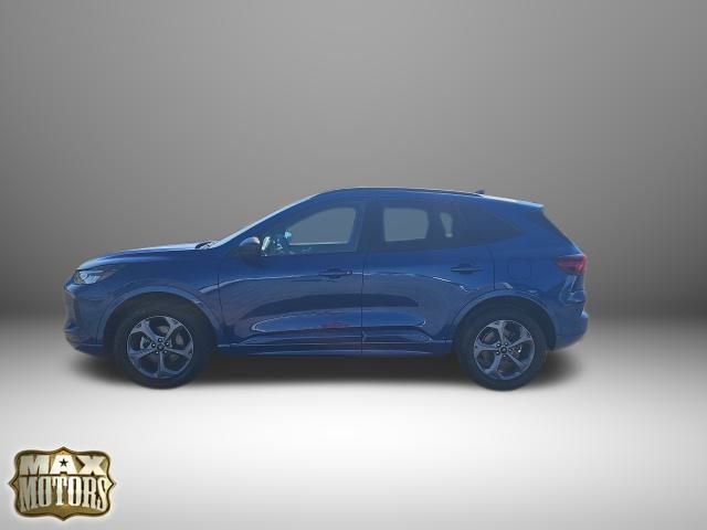 2023 Ford Escape ST-Line photo 4