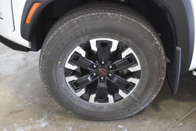 2022 Nissan Frontier PRO-4X photo 4
