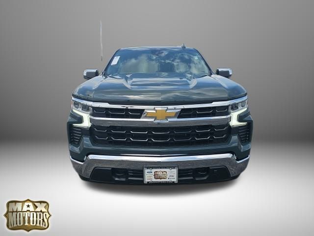 2025 Chevrolet Silverado 1500 LT photo 2