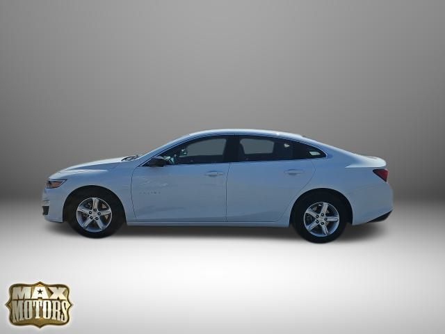 2022 Chevrolet Malibu LS photo 4