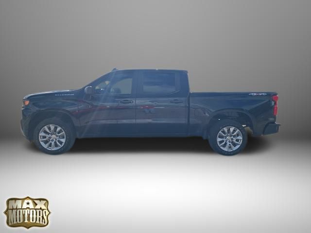 2019 Chevrolet Silverado 1500 Custom photo 3