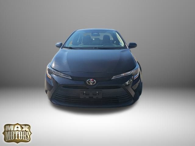 2023 Toyota Corolla LE photo 2