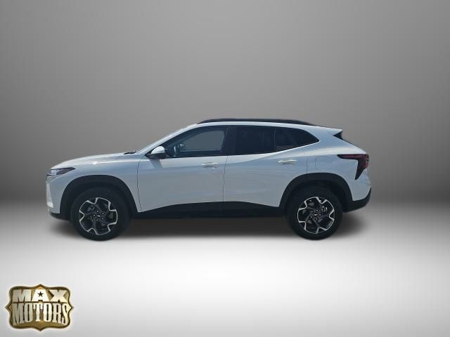 2024 Chevrolet Trax LT photo 4