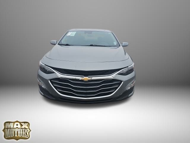 2024 Chevrolet Malibu 1LT photo 2