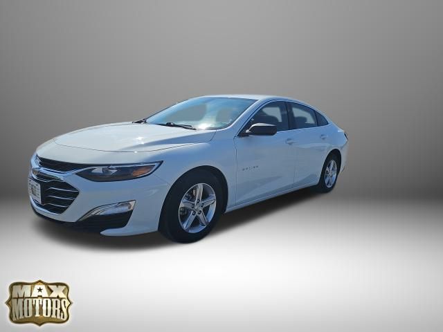 2022 Chevrolet Malibu LS photo 3