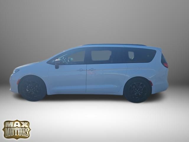 2025 Chrysler Pacifica Limited photo 4