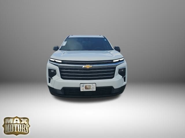2026 Chevrolet Traverse photo 2