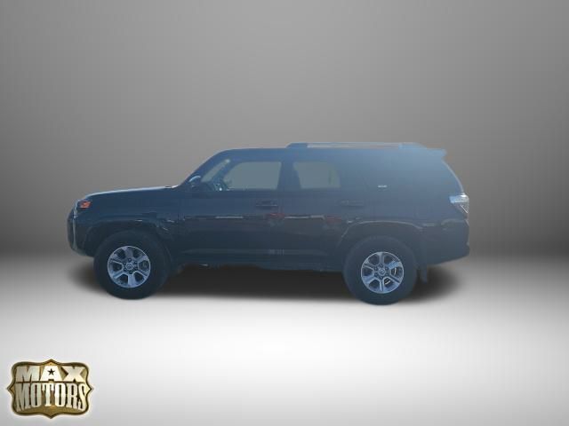 2024 Toyota 4Runner SR5 photo 4