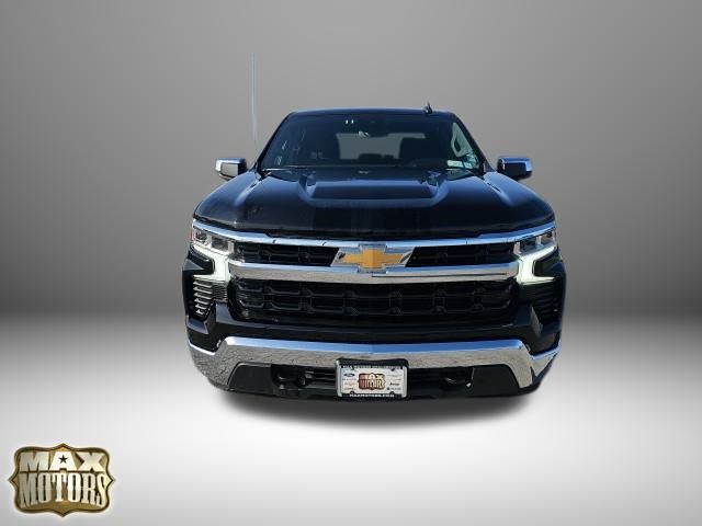 2022 Chevrolet Silverado 1500 LT photo 2