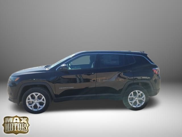 2024 Jeep Compass Sport photo 4
