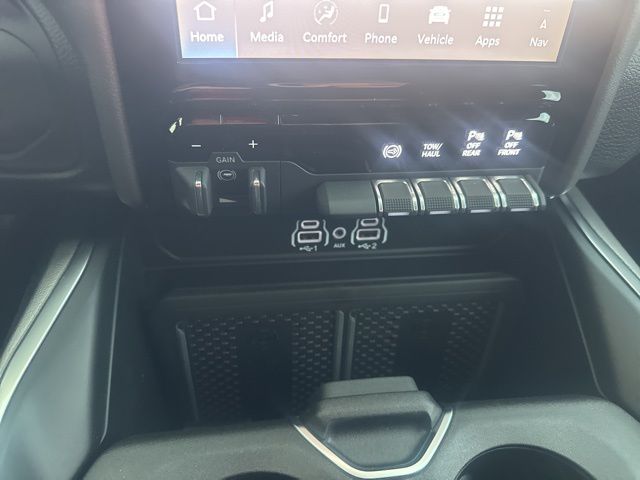 2026 RAM 3500 Big Horn - Photo 35