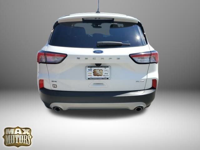 2022 Ford Escape SE photo 4