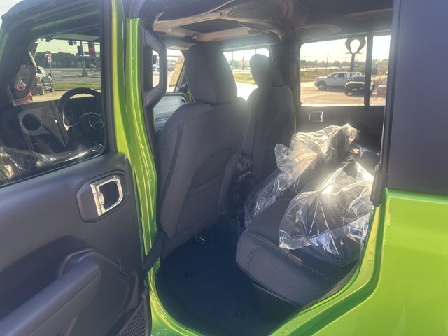 2025 Jeep Gladiator Willys - Photo 29
