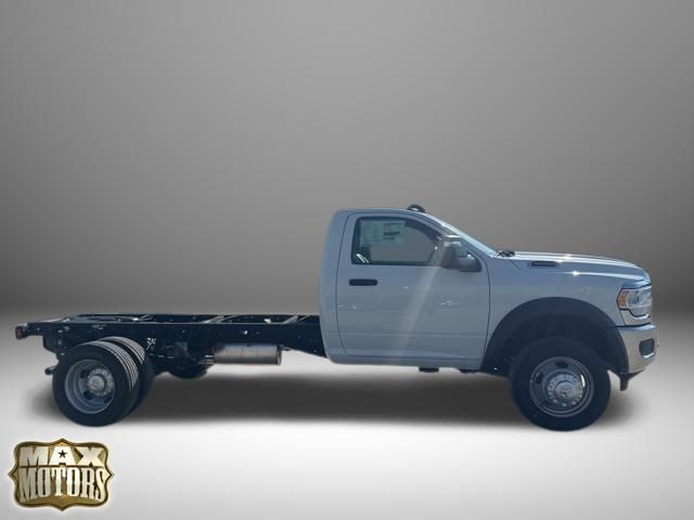 2024 Ram 5500 Tradesman photo 2