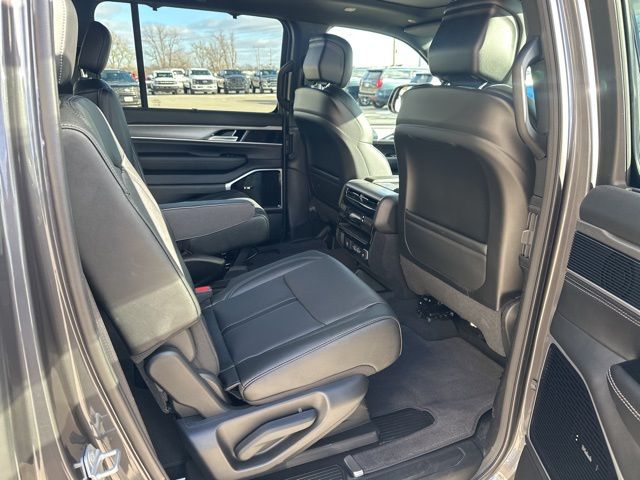 2026 Jeep Grand Wagoneer Limited Reserve - Photo 15