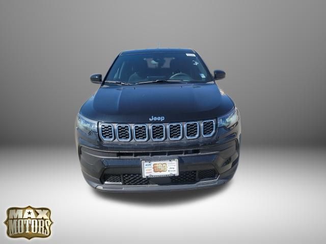 2024 Jeep Compass Sport photo 2