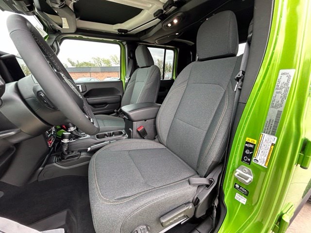 2025 Jeep Gladiator Willys - Photo 22