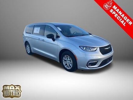 2026 Chrysler Pacifica SELECT Passenger Van