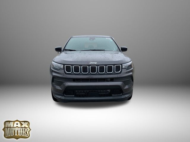 2023 Jeep Compass Sport photo 2