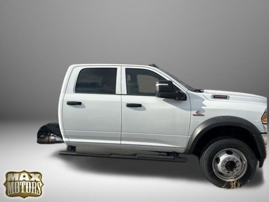 New 2024 Ram 5500 Chassis Cab 5500 TRADESMAN CHASSIS CREW CAB 4X4 60' CA Pickup