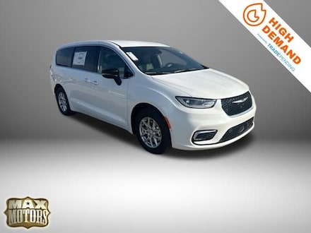 2026 Chrysler Pacifica SELECT Passenger Van