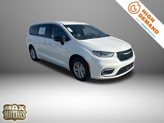 2026 Chrysler Pacifica SELECT Passenger Van