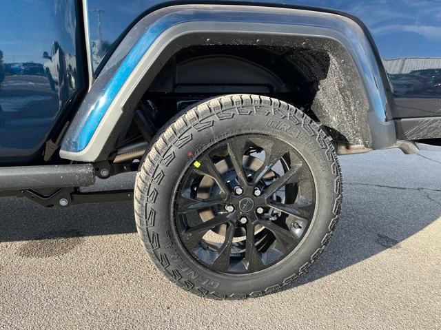 2025 Jeep Gladiator photo 4