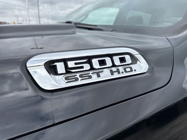 2025 Ram 1500 Limited photo 4