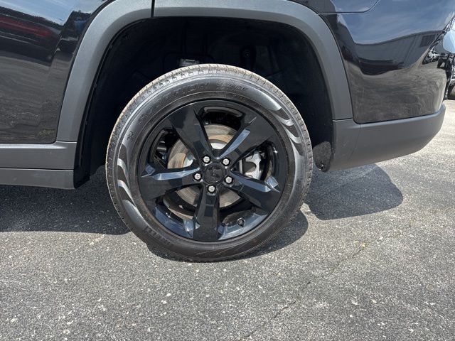 2025 Jeep Grand Cherokee Limited photo 4