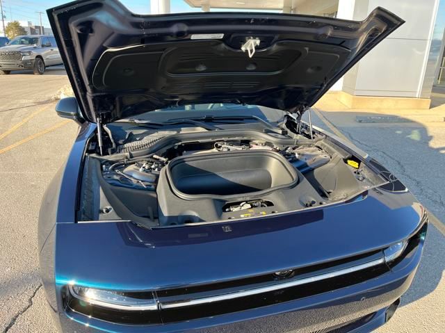 2025 Dodge Charger R/T Scat Pack photo 3