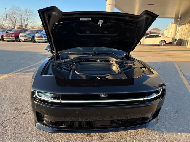 2025 Dodge Charger R/T photo 3