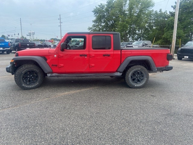 Used 2020 Jeep Gladiator Sport S with VIN 1C6JJTAG0LL129896 for sale in Kansas City