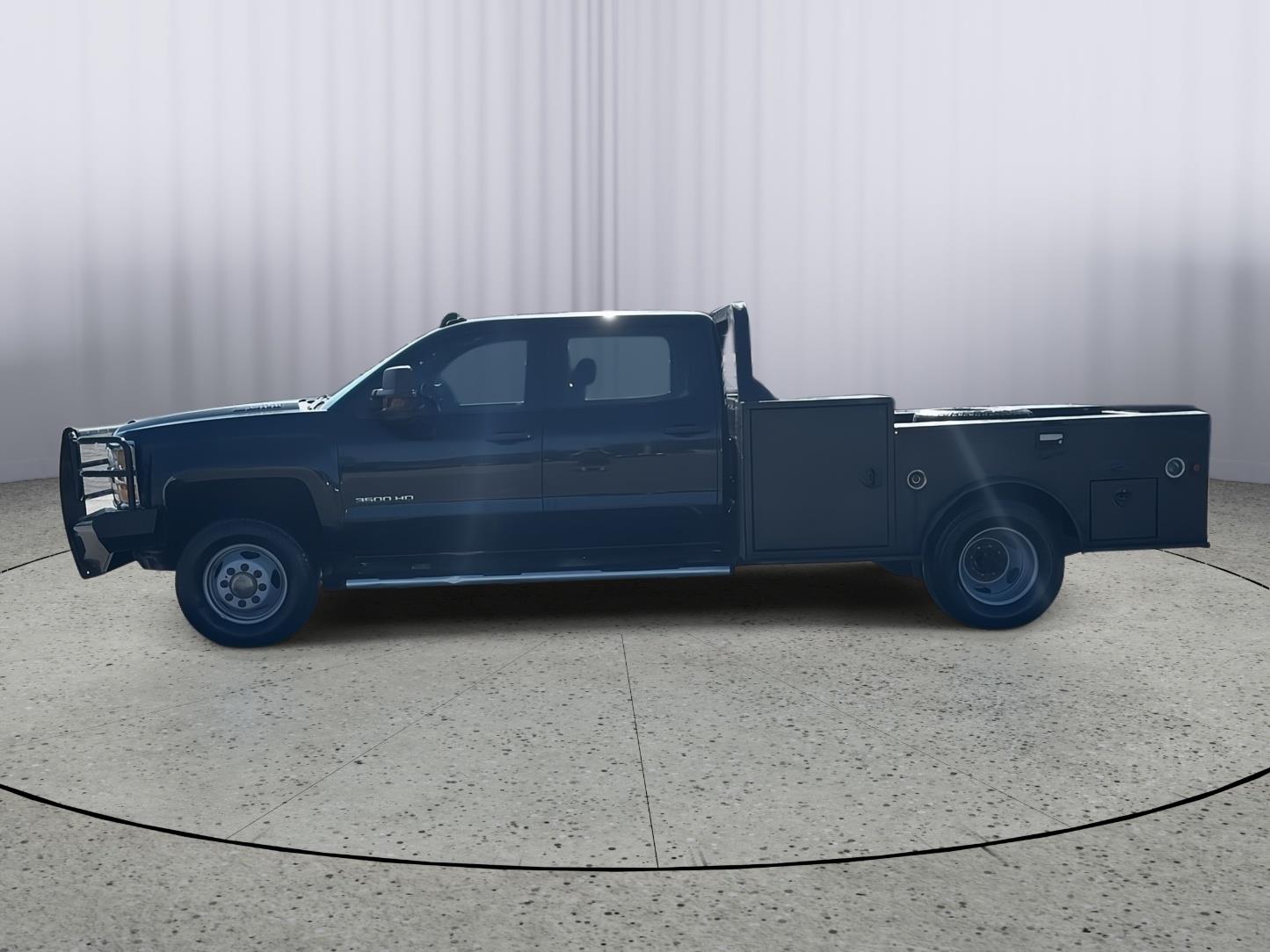 2015 Chevrolet Silverado 3500HD Work Truck photo 2