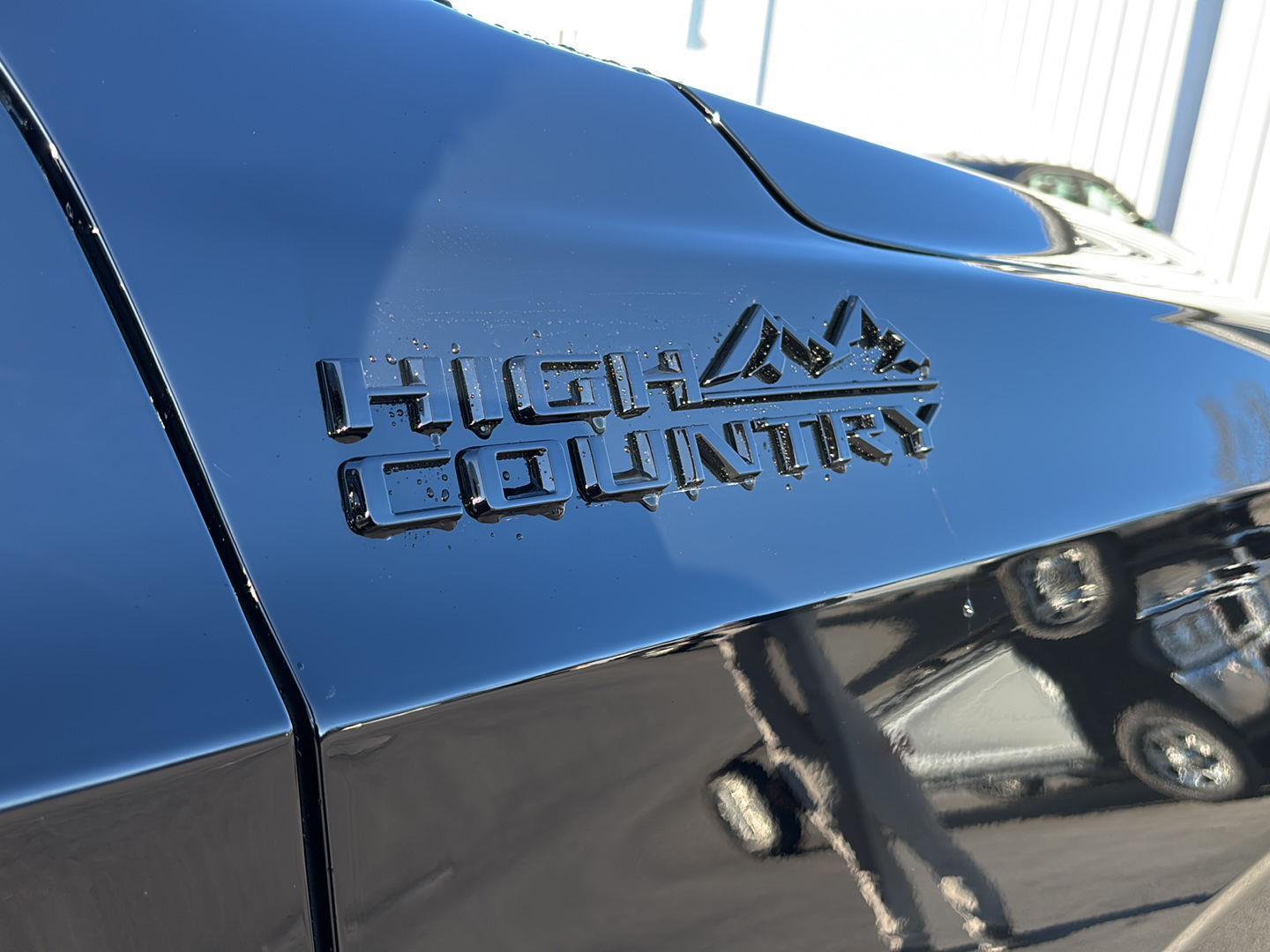 2026 Chevrolet Suburban High Country - Photo 13