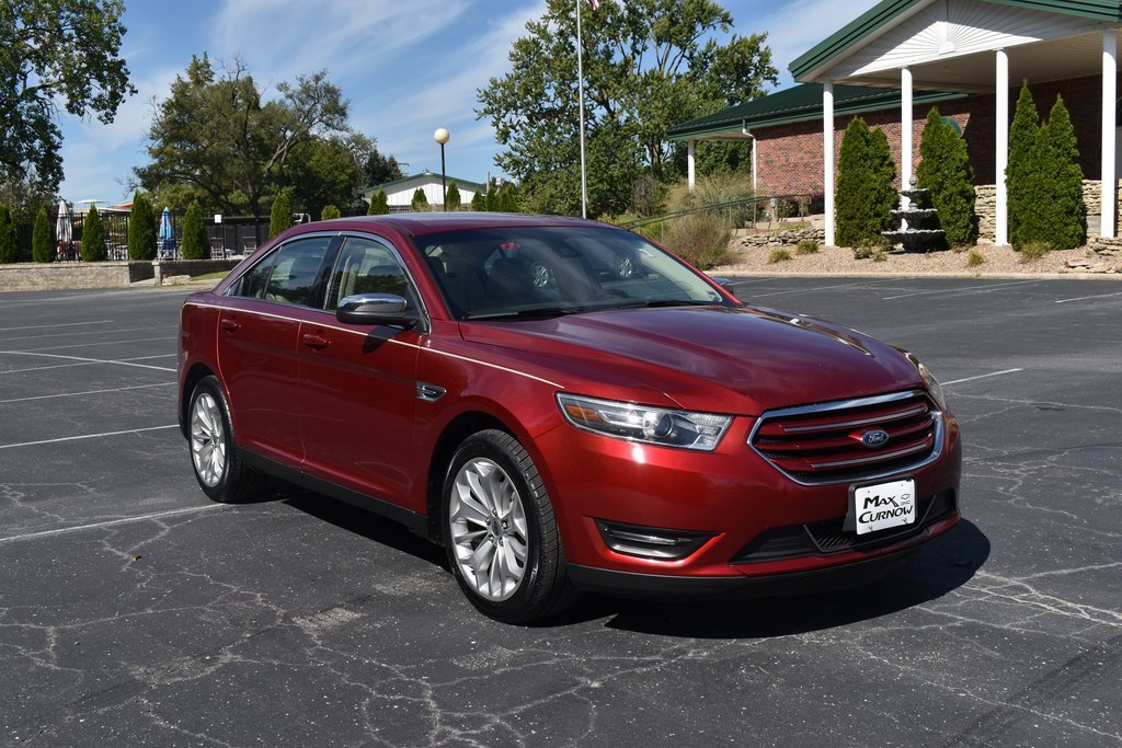 Used 2017 Ford Taurus Limited with VIN 1FAHP2F83HG111786 for sale in Chillicothe, MO