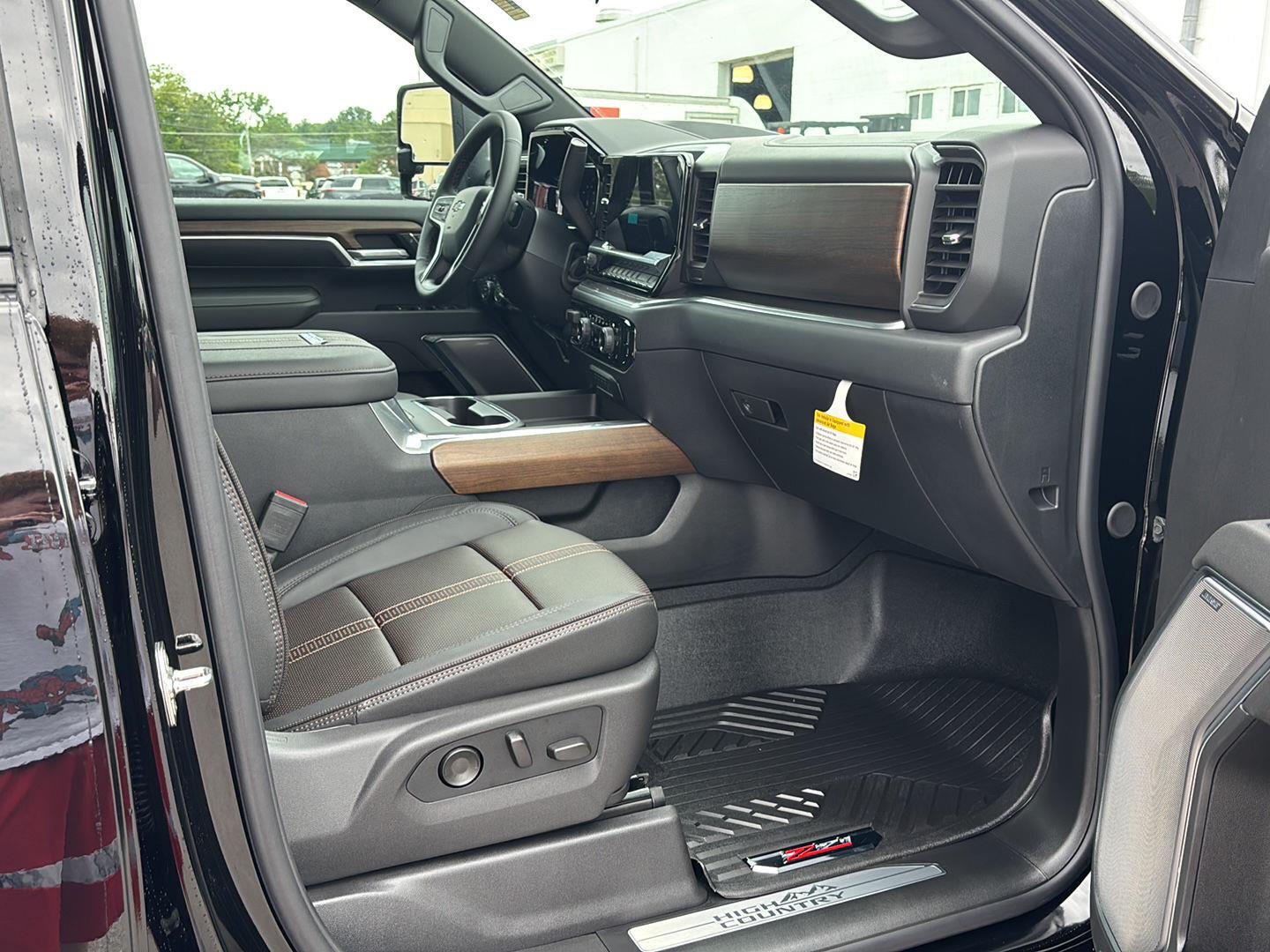2026 Chevrolet Silverado 2500 HD High Country - Photo 27