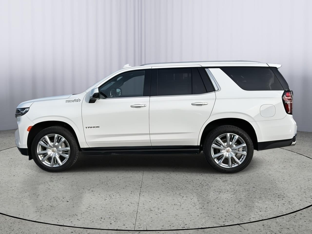 Used 2021 Chevrolet Tahoe High Country with VIN 1GNSKTKL7MR124710 for sale in Kansas City