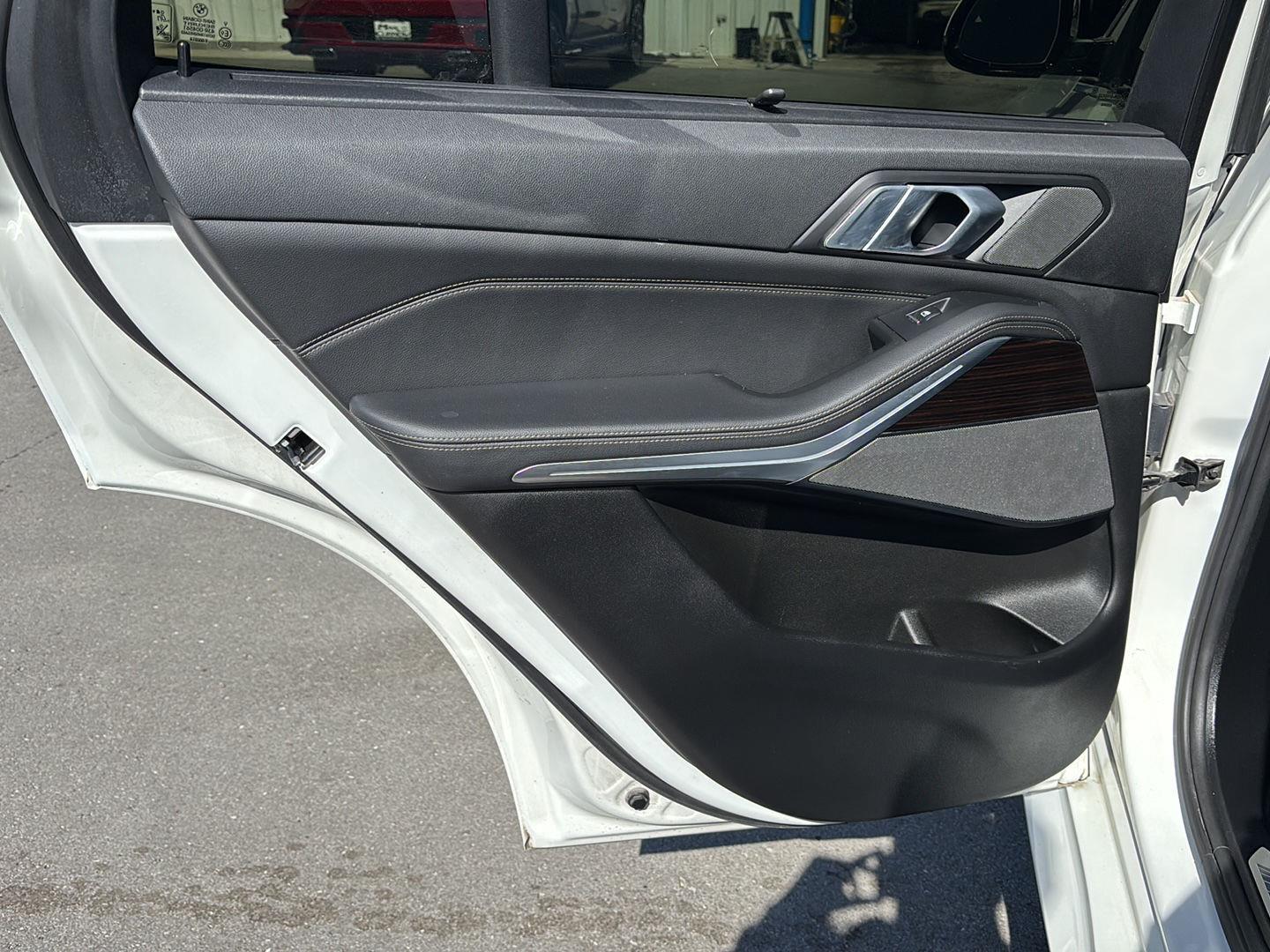 2019 BMW X5 50i - Photo 17