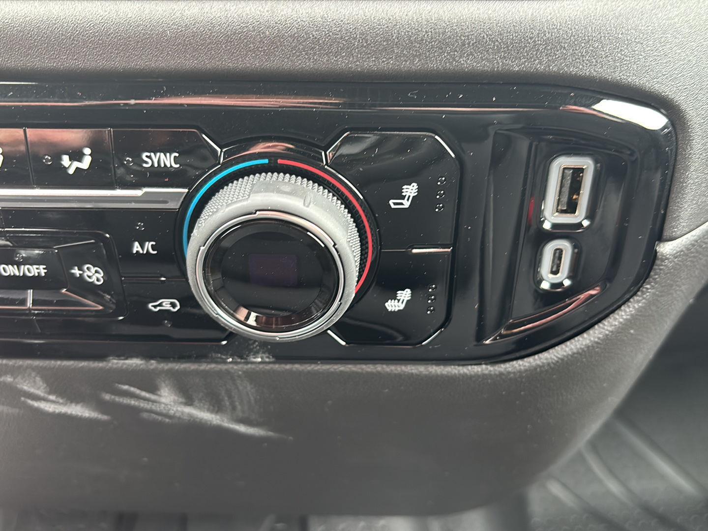 2025 Chevrolet Silverado 1500 LT - Photo 29