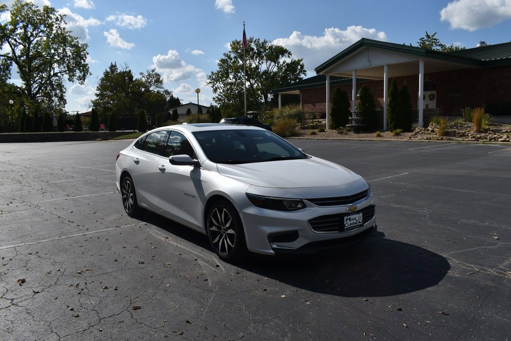 Used 2018 Chevrolet Malibu 1LT with VIN 1G1ZD5STXJF165349 for sale in Kansas City