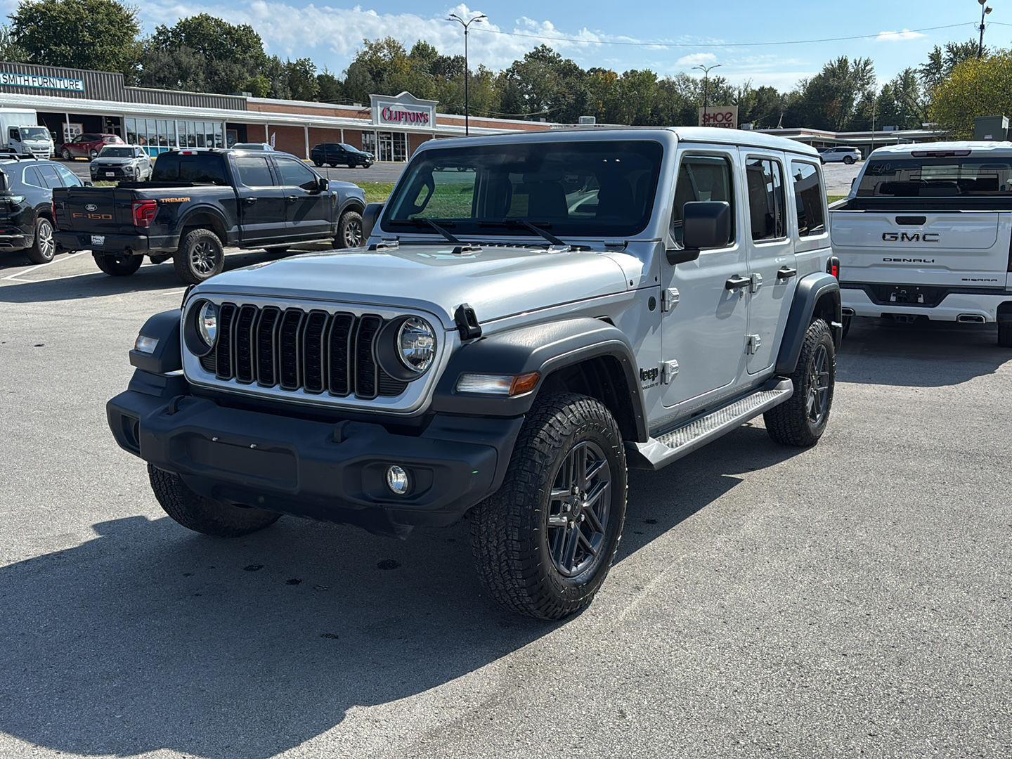 Used 2024 Jeep Wrangler 4-Door Sport S with VIN 1C4PJXDG0RW353649 for sale in Kansas City