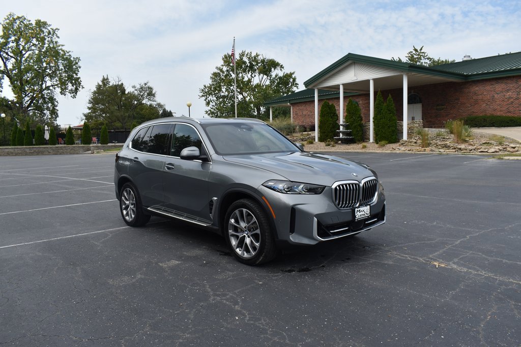 Used 2024 BMW X5 40i with VIN 5UX23EU01R9S15238 for sale in Kansas City