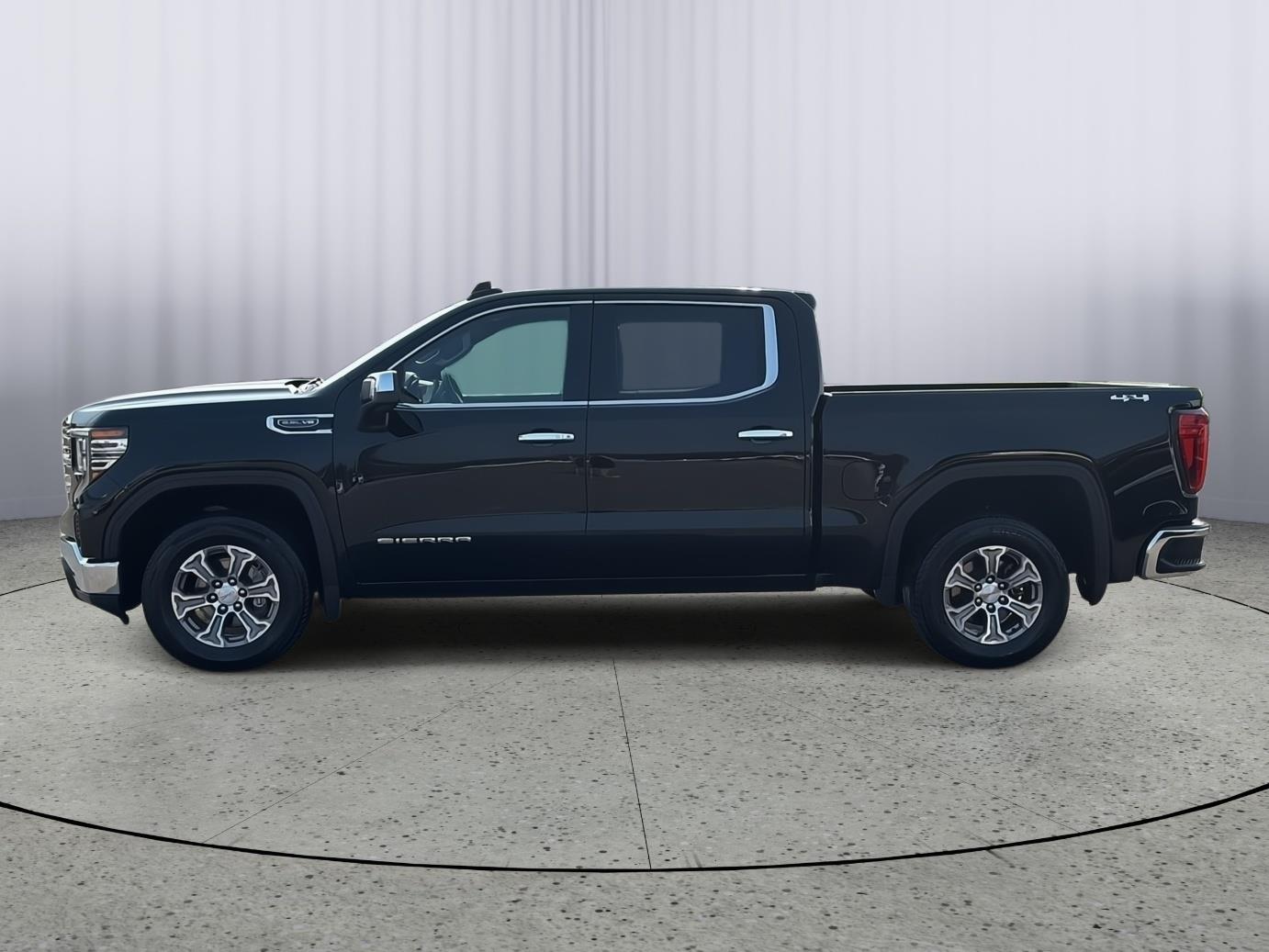 2024 Gmc Sierra 1500 SLT photo 2