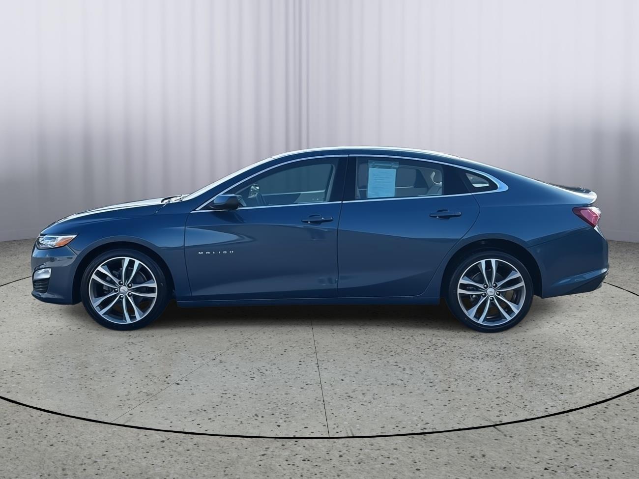 Used 2024 Chevrolet Malibu 2LT with VIN 1G1ZE5ST7RF155435 for sale in Kansas City