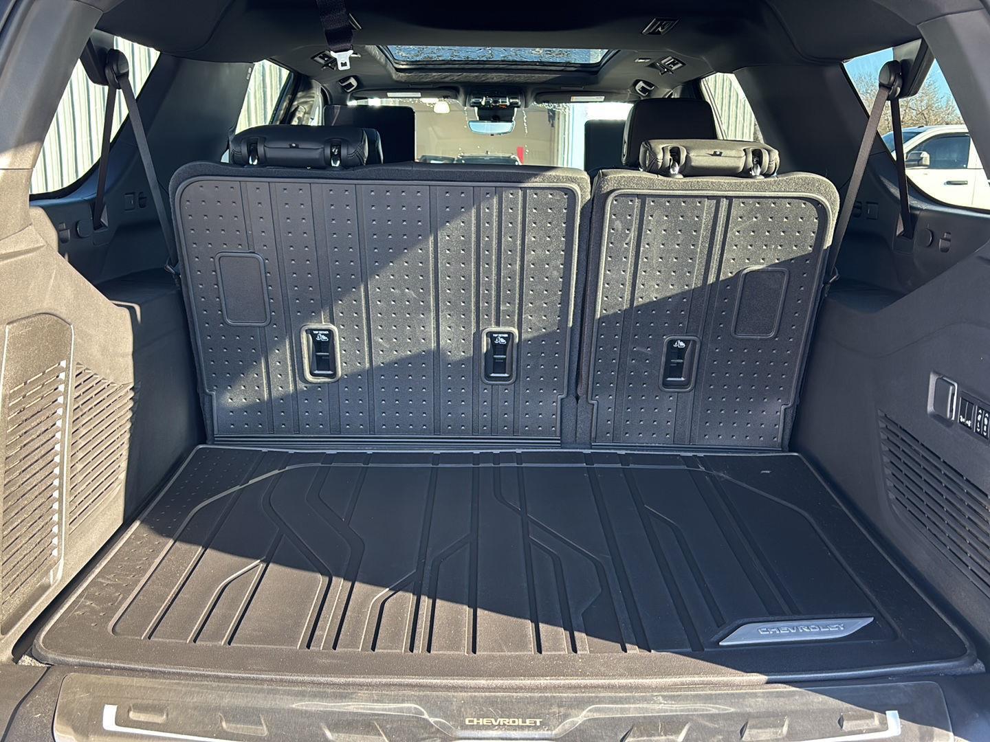 2026 Chevrolet Suburban High Country - Photo 22