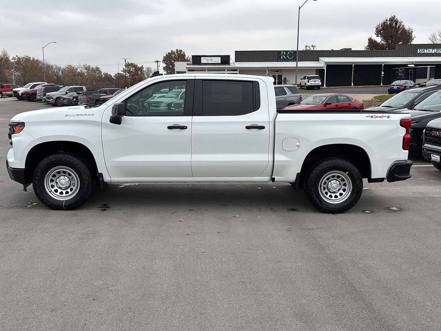 2026 Chevrolet Silverado 1500 photo 2