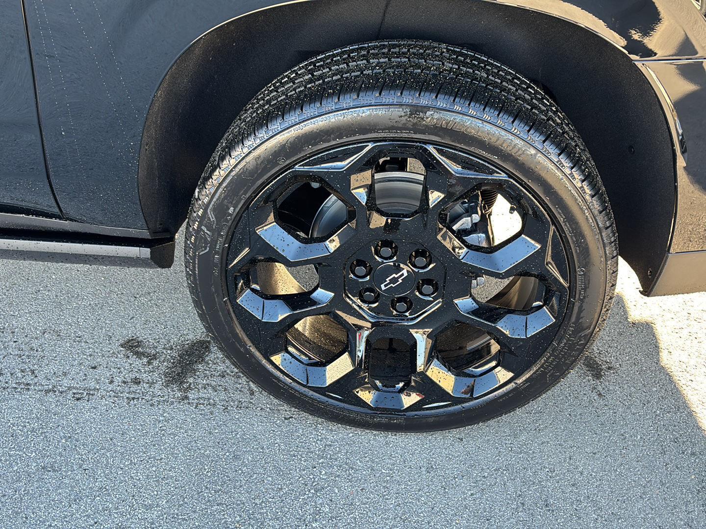 2026 Chevrolet Suburban High Country - Photo 10