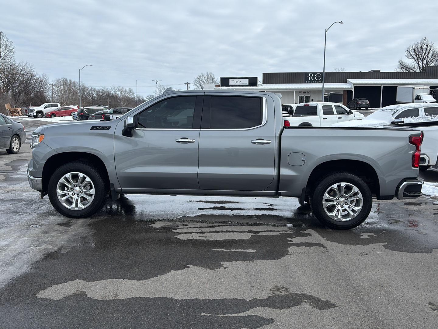 Used 2024 Chevrolet Silverado 1500 LTZ with VIN 1GCUDGEL1RZ278903 for sale in Kansas City