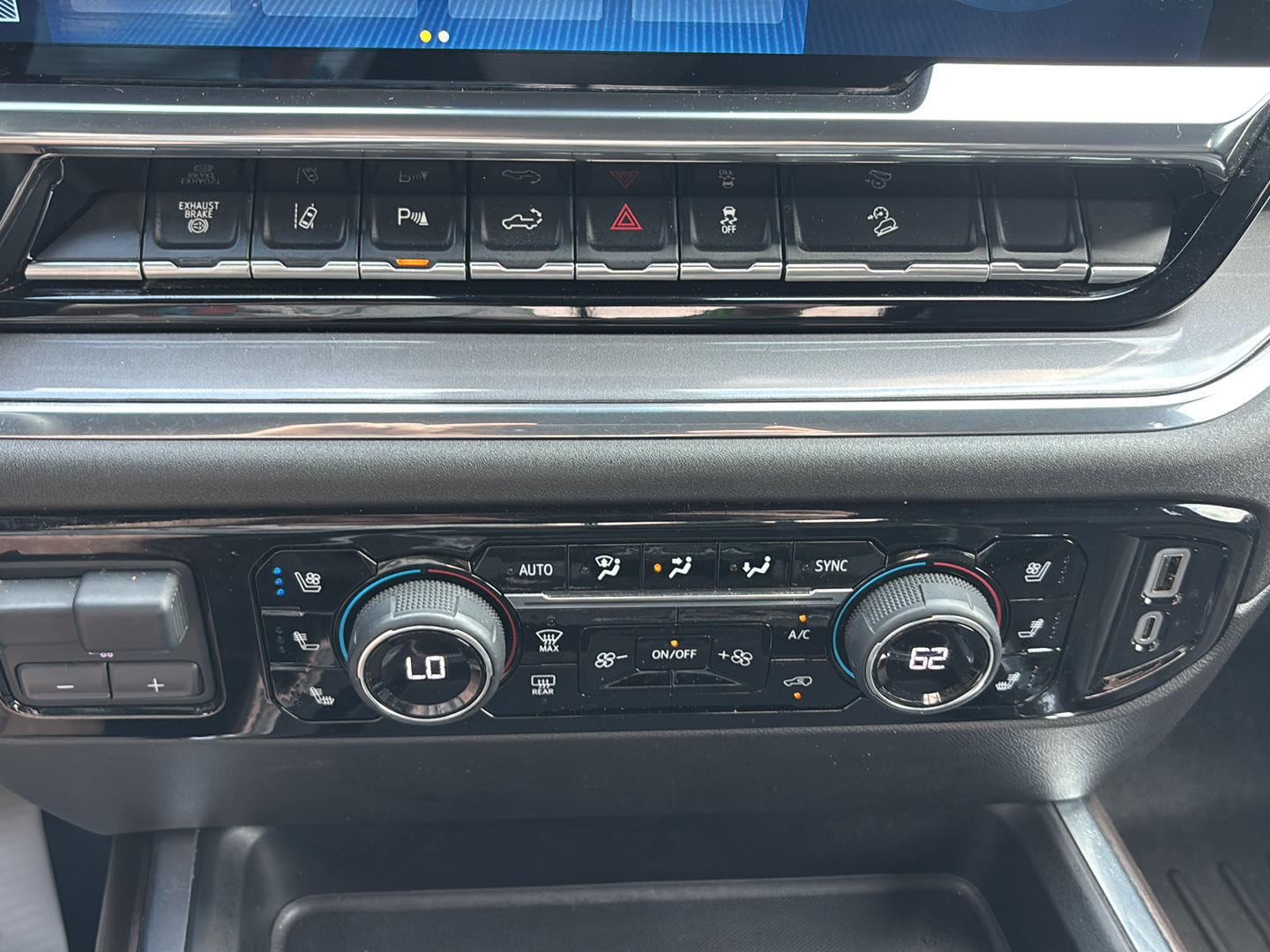 2024 Chevrolet Silverado 2500HD High Country - Photo 29