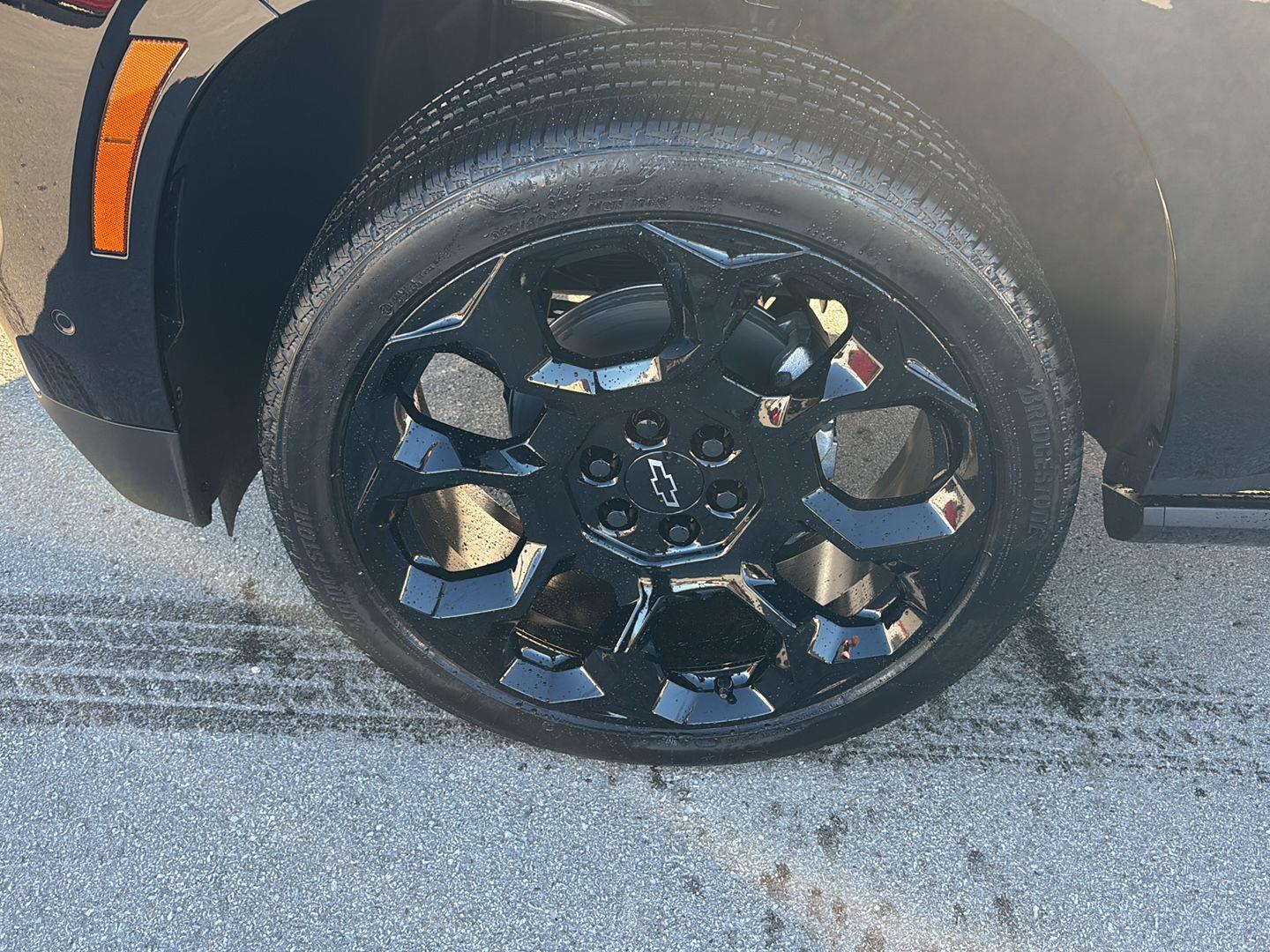 2026 Chevrolet Suburban High Country - Photo 9